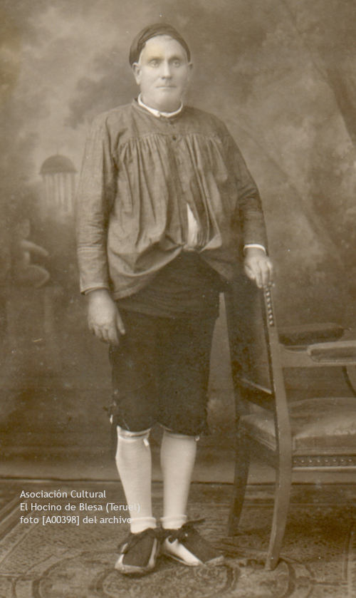 Archivo de fotografía antigua de la Asociación Cultural El Hocino de Blesa (Teruel, Aragón).